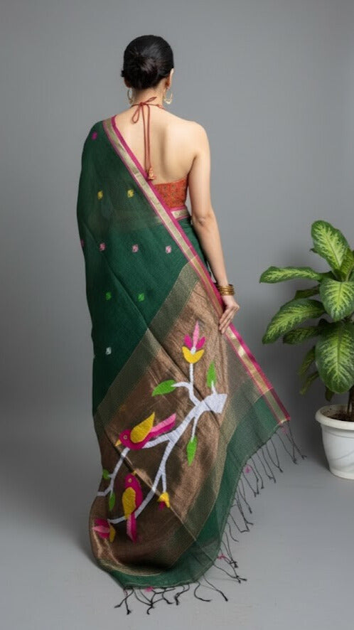 Green Handwoven Linen Saree Featuring Paithani Pallu