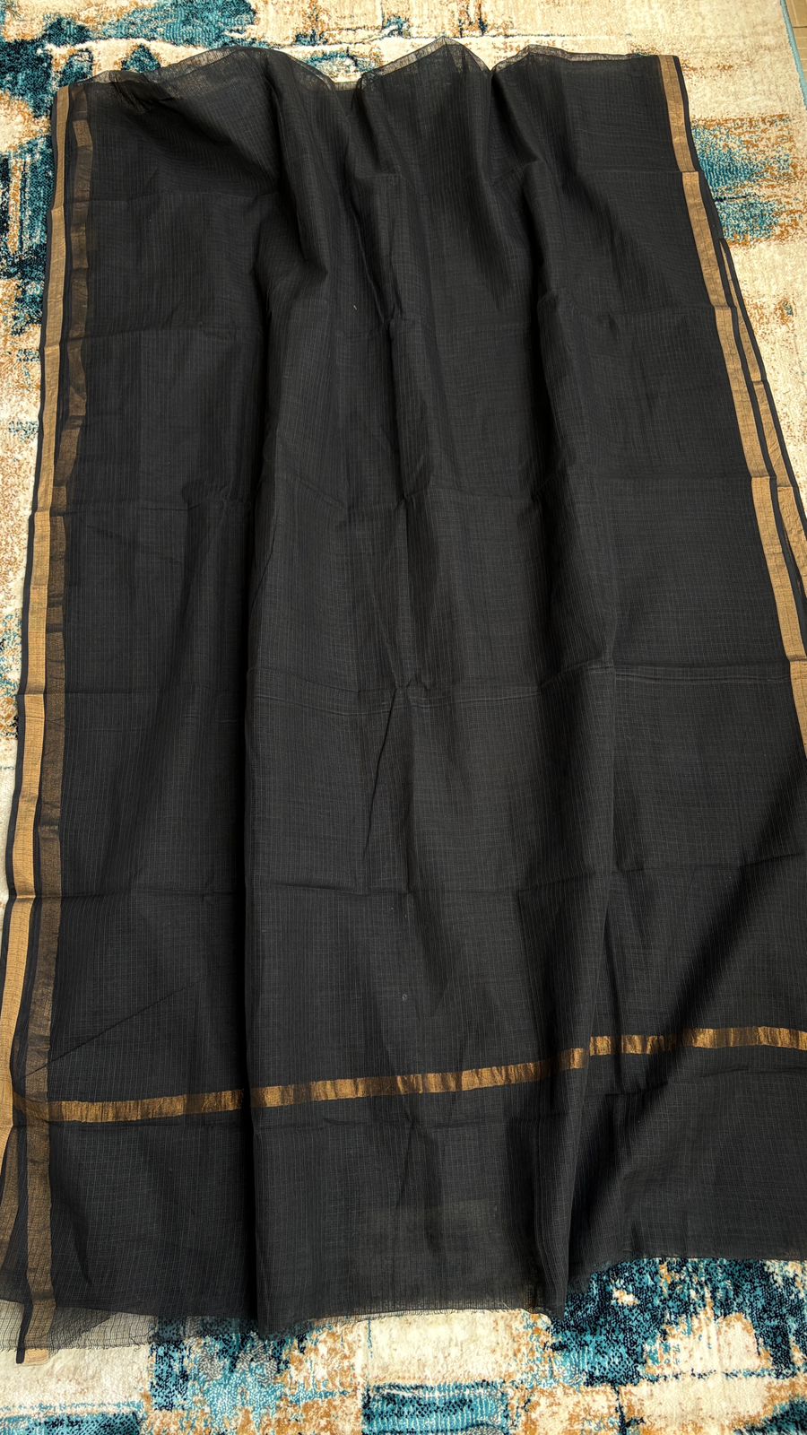 Black light weight saree