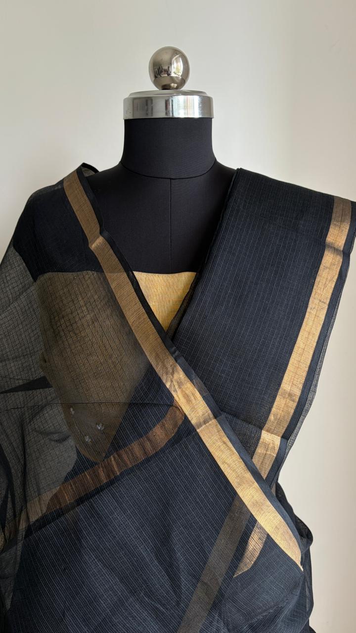 Black light weight saree